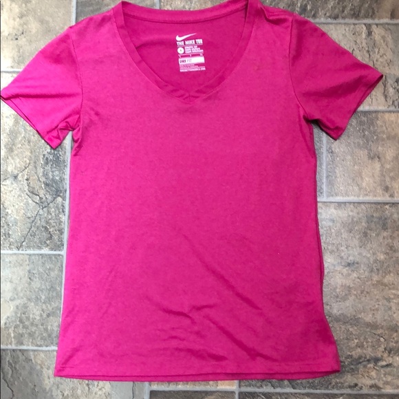 Nike Shirt - Picture 1 of 2